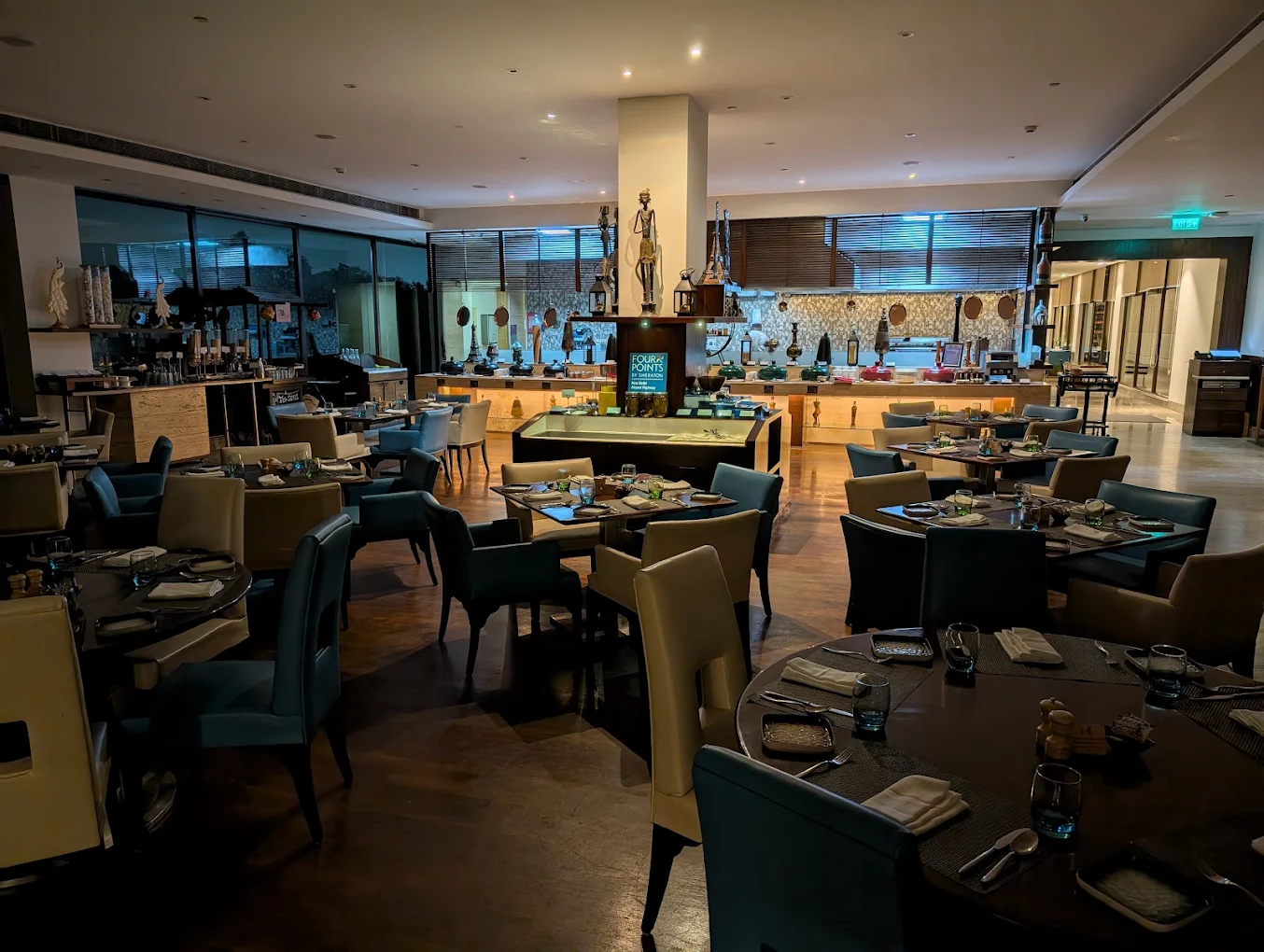 Four Points by Sheraton New Delhi, Airport Highway, Plot No 9, National Highway 8, D Block, Samalka, New Delhi, Delhi 110097 4