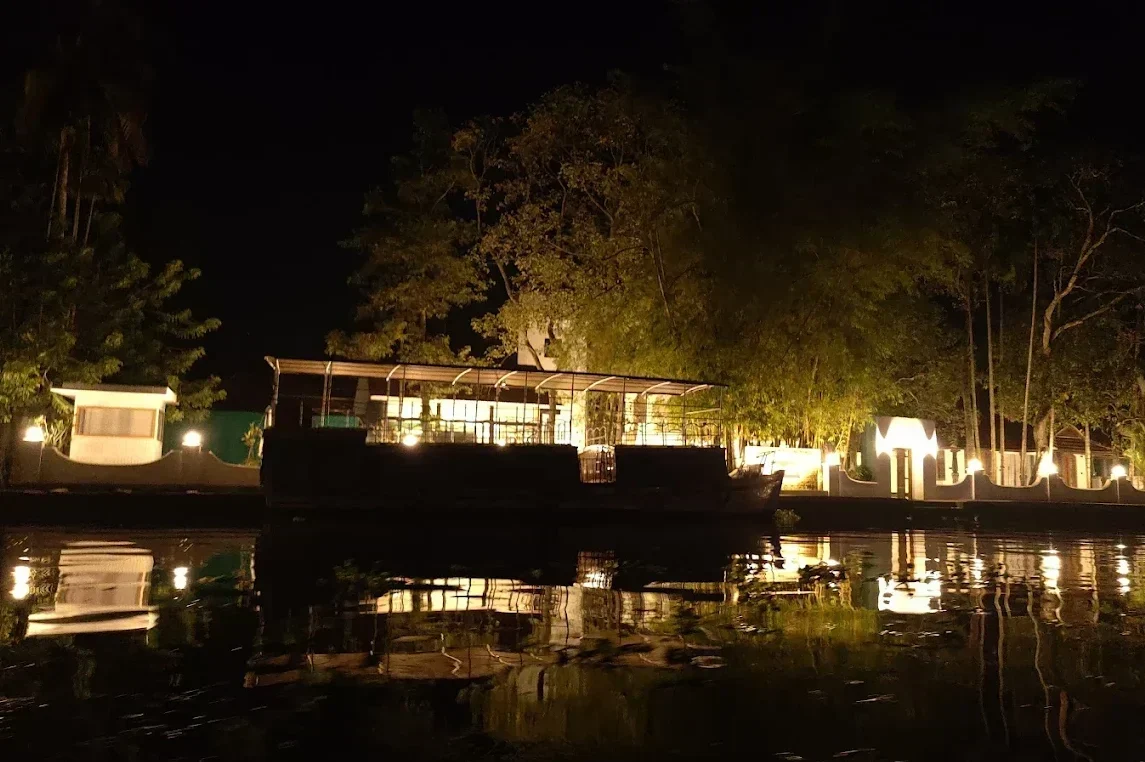 Palmgrove Lake Resort, 15