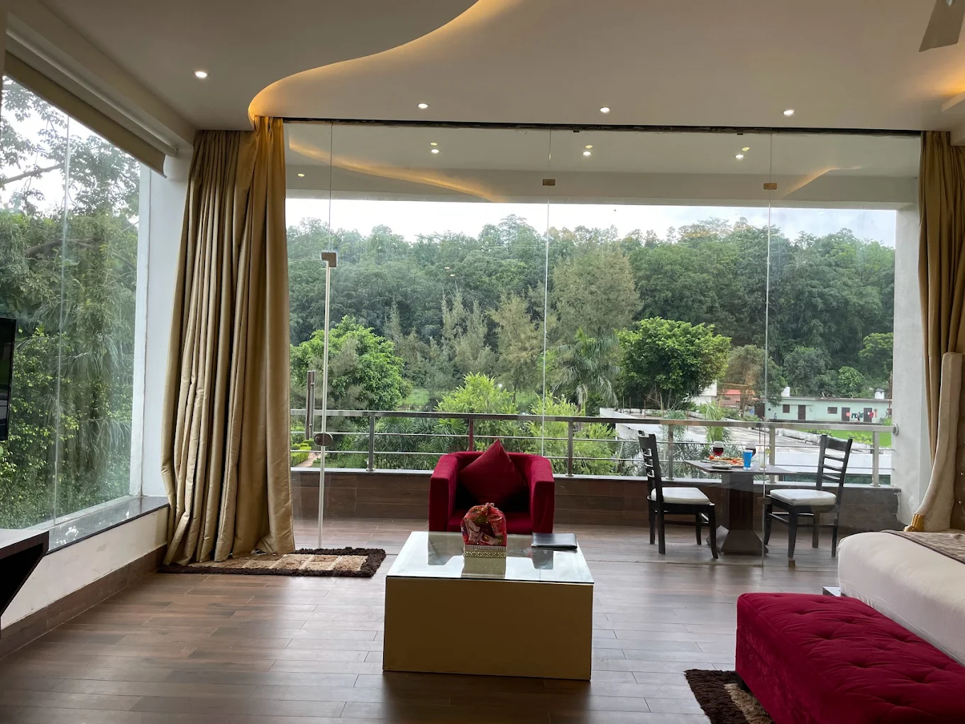 Winsome Resort & Spa-10