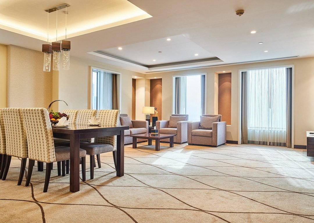 carlton-downtown-hotel (1)